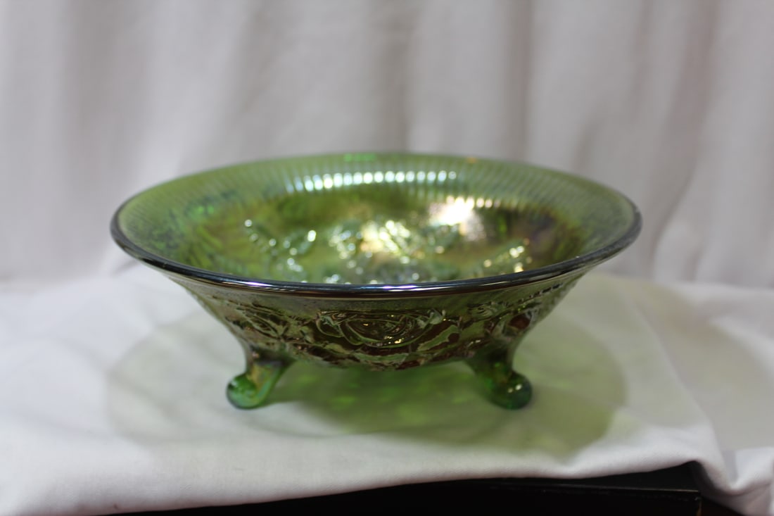 An Imperial Carnival Glass Footed Bowl: Rose pattern - 8" in diameter
