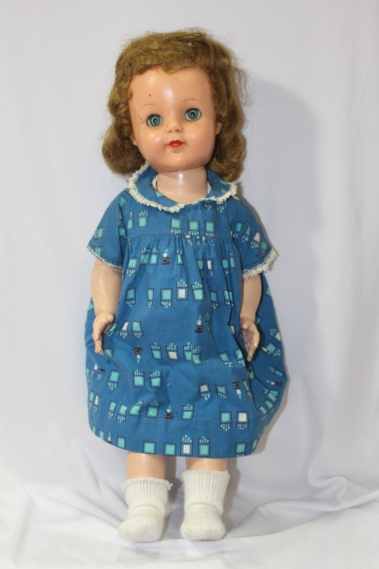 An Ideal Doll (1 of 10)