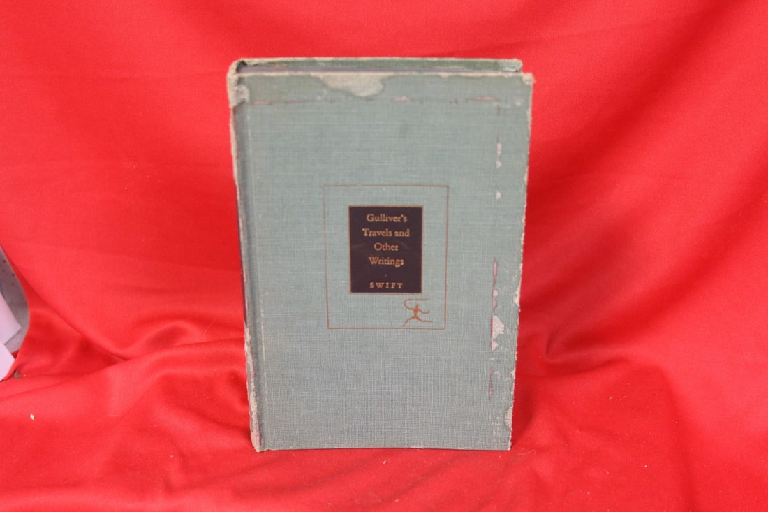 Hardcover Book: Gulliver's Travels And Other Wings (1 of 7)