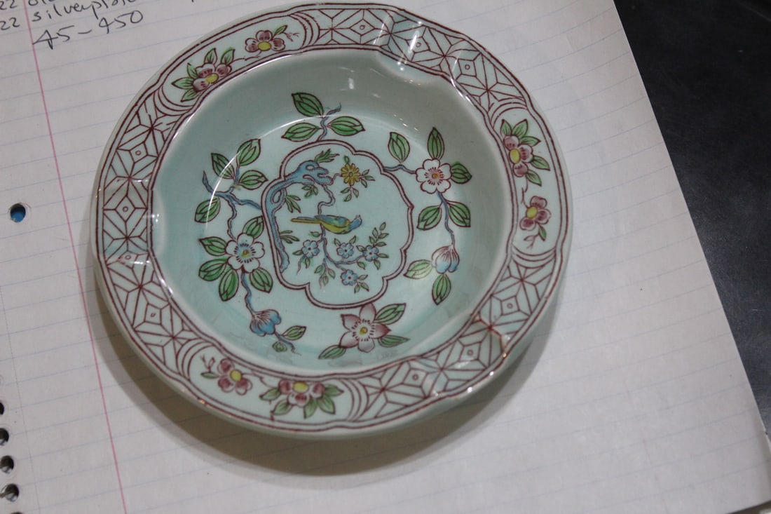 Calyx Ware Ashtray (1 of 3)