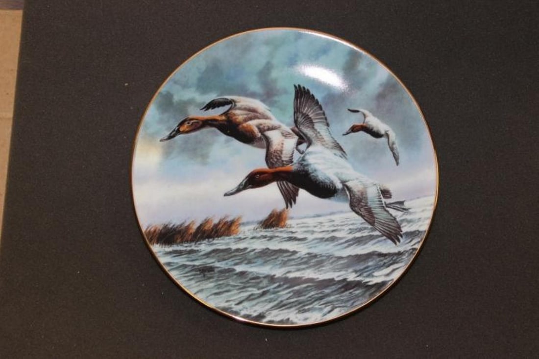 Collectable Plate "Canvasbacks": Created in 1990 With Stamp on Back - Boxed with COA - 8 1/2 inches in diameter