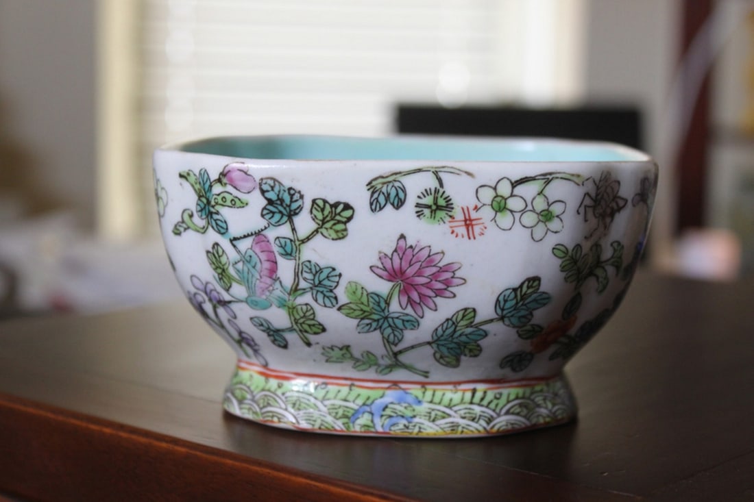 Antique / Vintage Chinese Square Bowl: Circa 20th C. Marked on the bottom. 4 7/8" square.