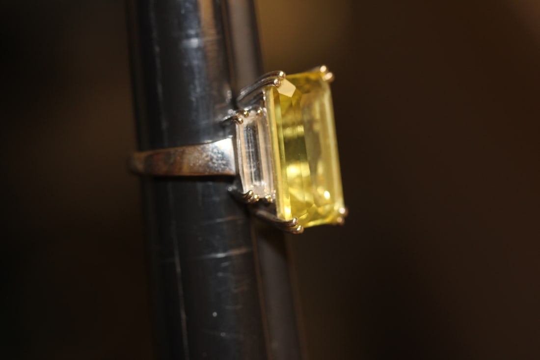 Large Yellow Gemstone Sterling Rin: as shown