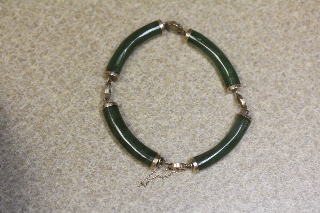 14 Karat Gold and Jade Bracelet: marked 14K - 2 1/8" inside diameter