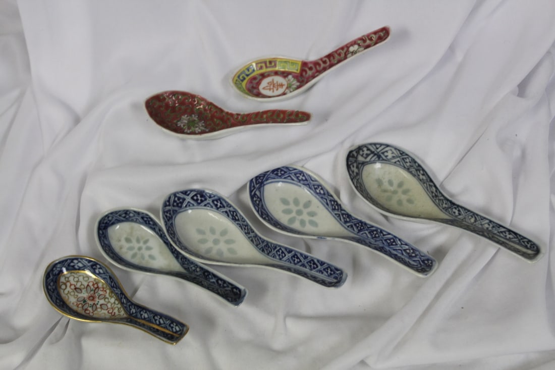 Lot of 7 Soup Spoons: Chinese