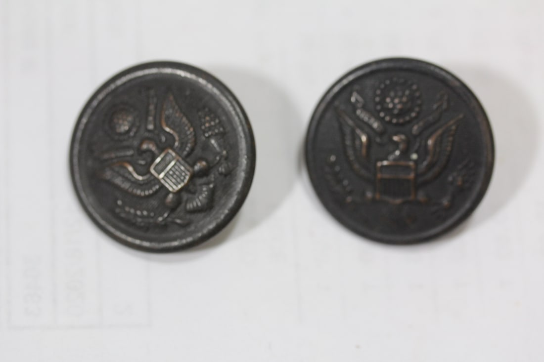 Lot of 2 1800's Military Buttons (1 of 5)