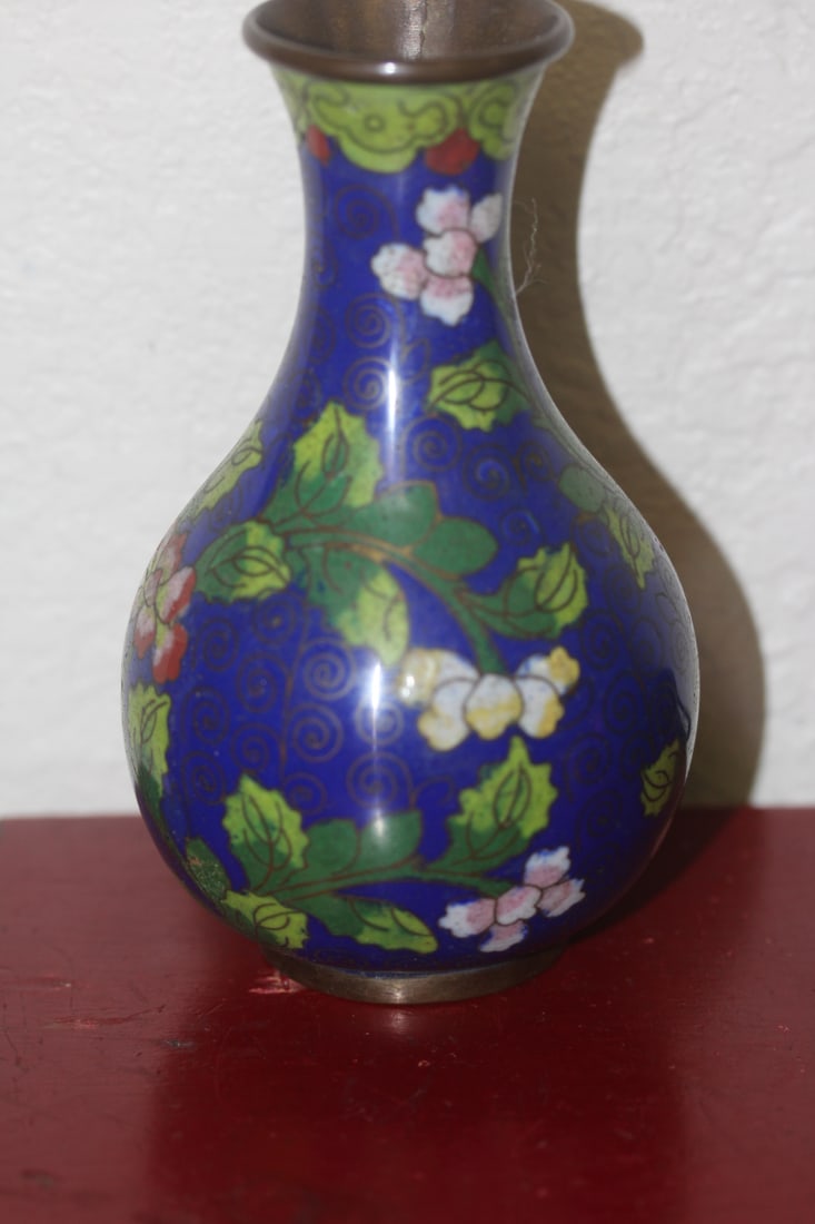 Antique Chinese Cloisonne Vase: marked "China" - 5 1/4" tall