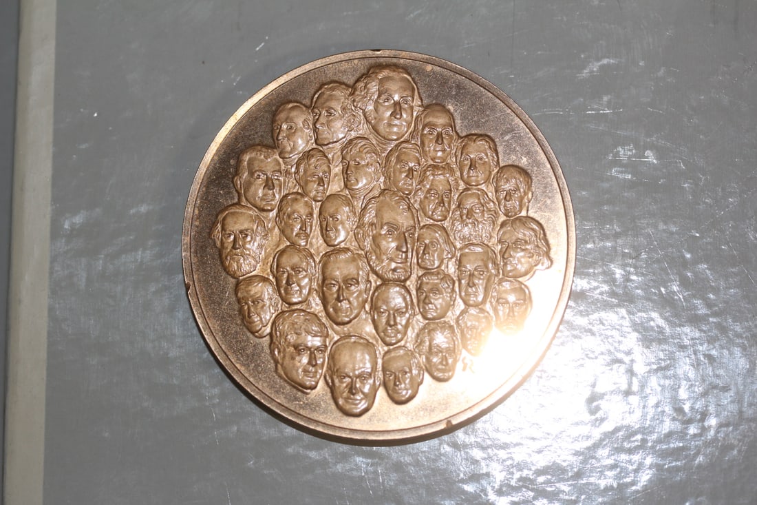Bicentennial President Medal: "We The People" medal - 2 1/2" in diameter