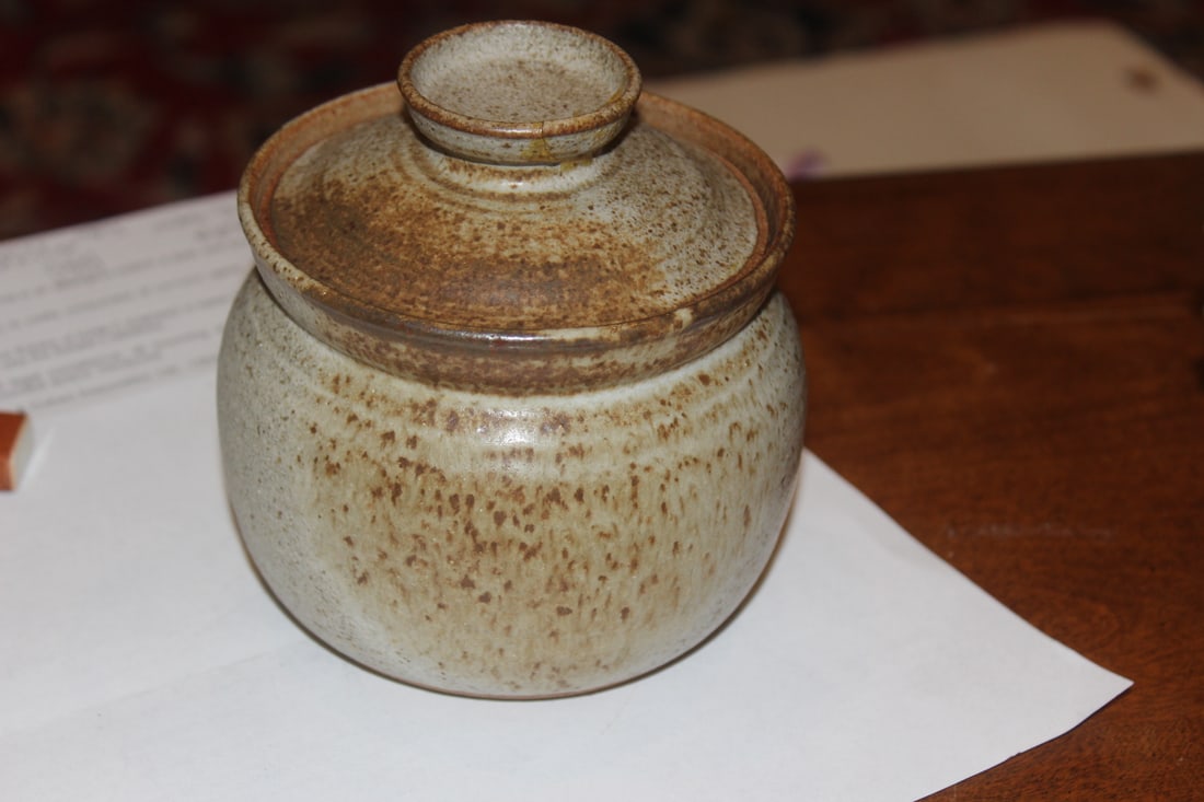 Art Pottery Jar with Lid: 5" tall