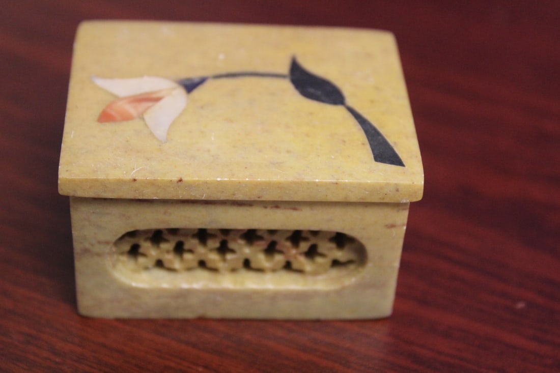 An Inlaid Soapstone Trinket Box: 3 1/8" across