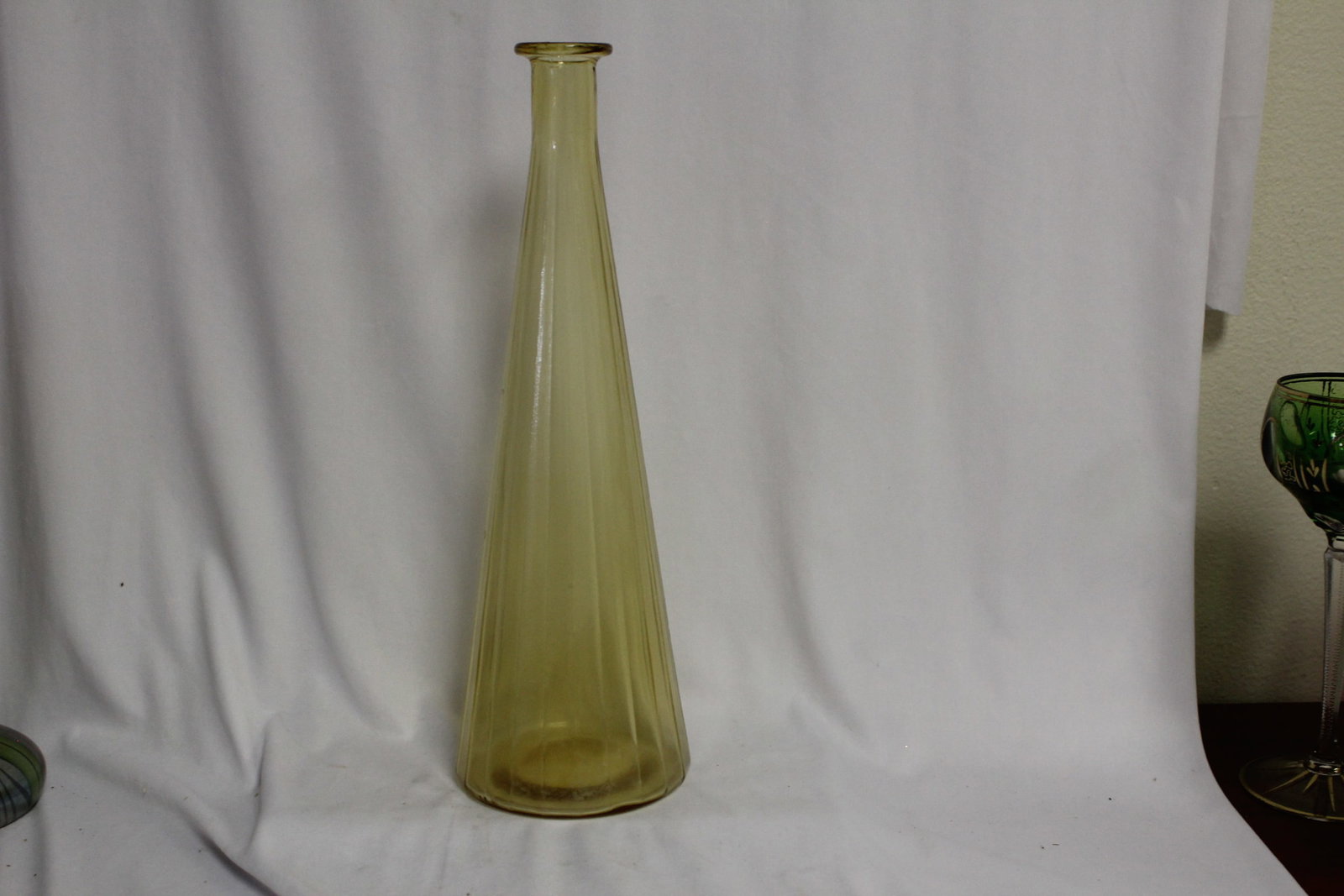 Amber Glass Vase (1 of 4)