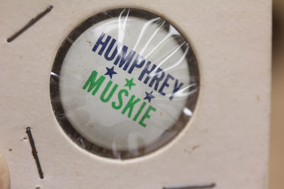 Old Political Pin - Humphrey Muskie: as shown