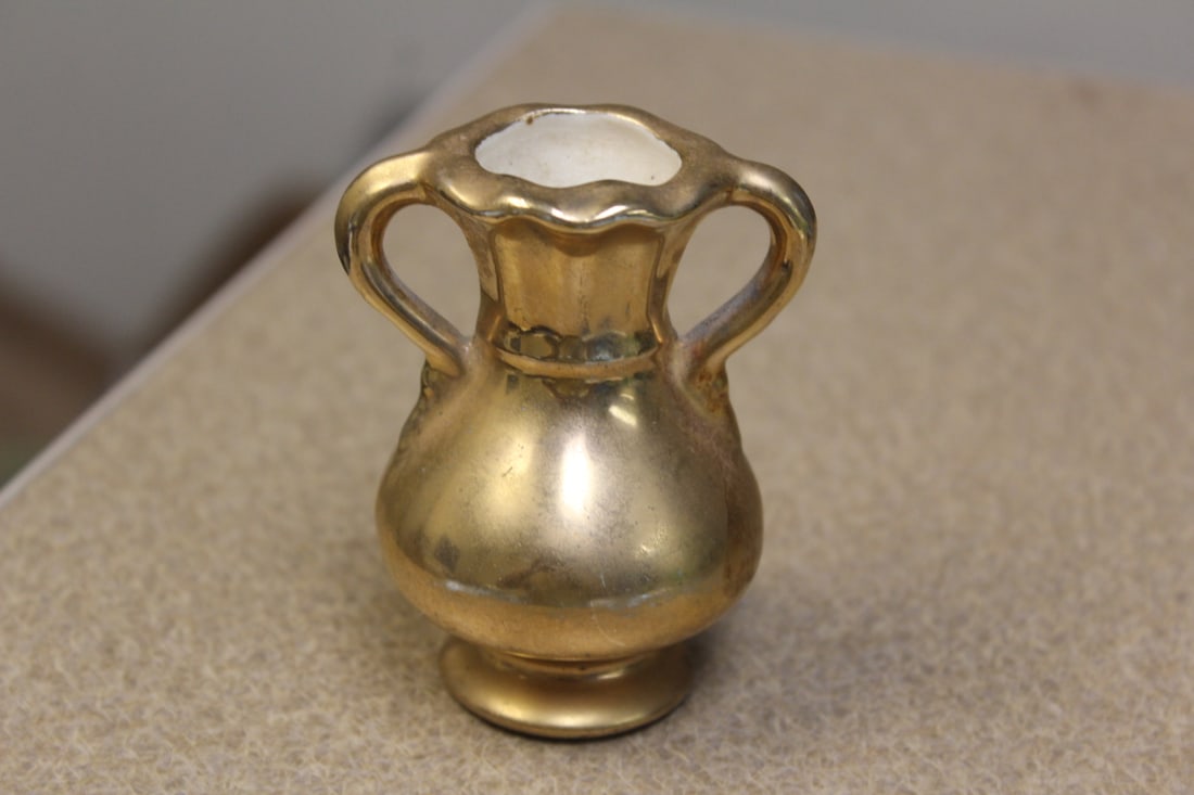 Gold Plated Ceramic Small Urn: 2 7/8" tall