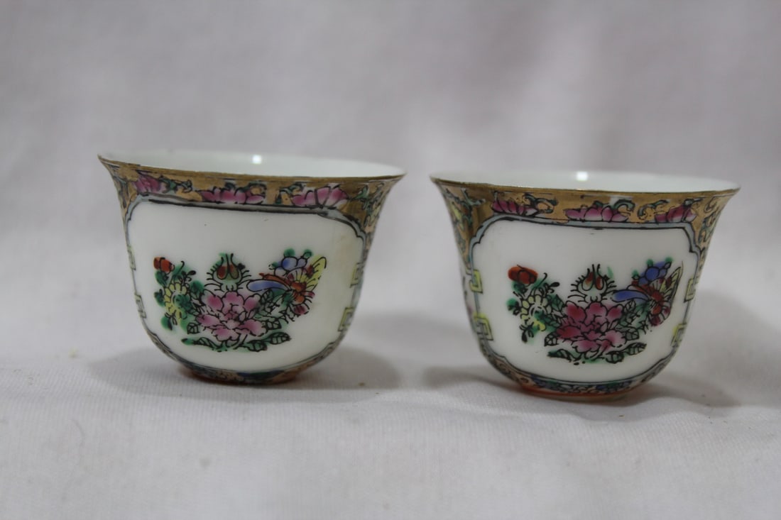 Lot of 2 Small Chinese Wine Cups: 1 3/8" tall