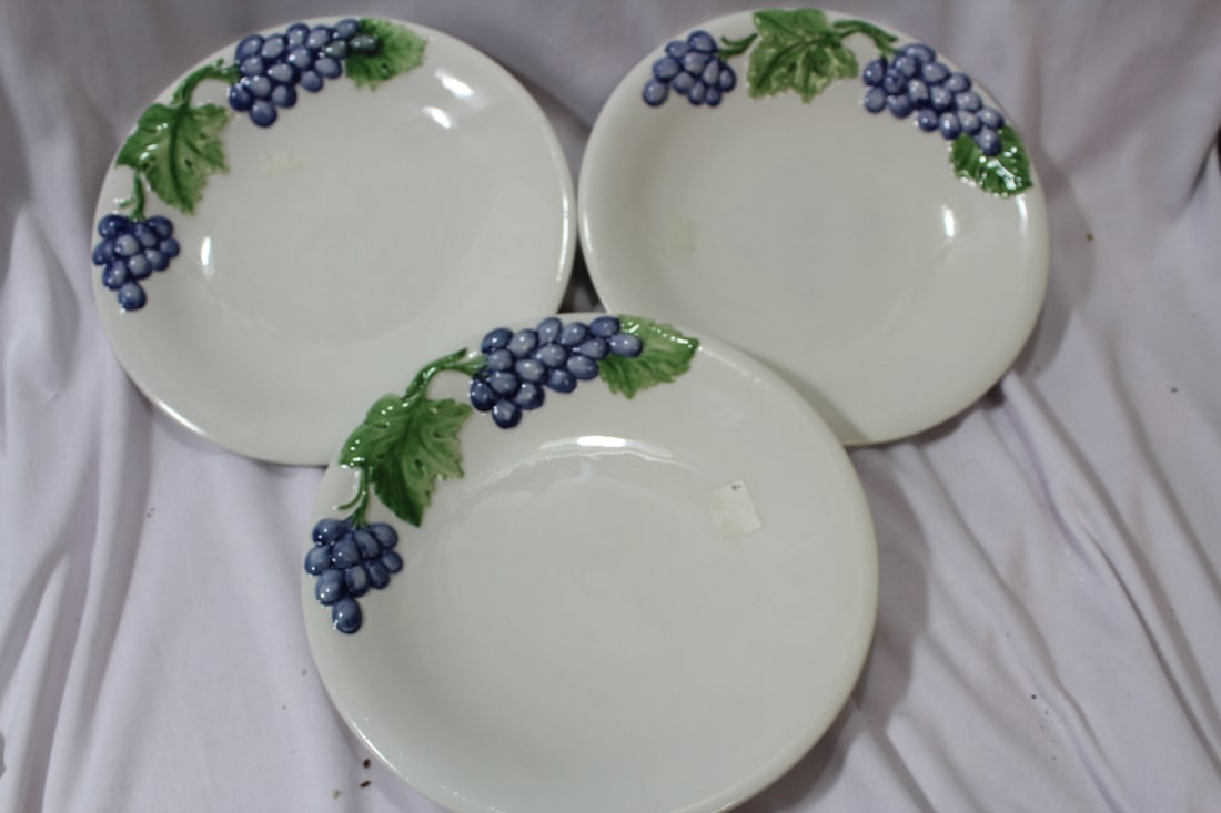 Lot of 3 Decorative Plates: 8" in diameter each