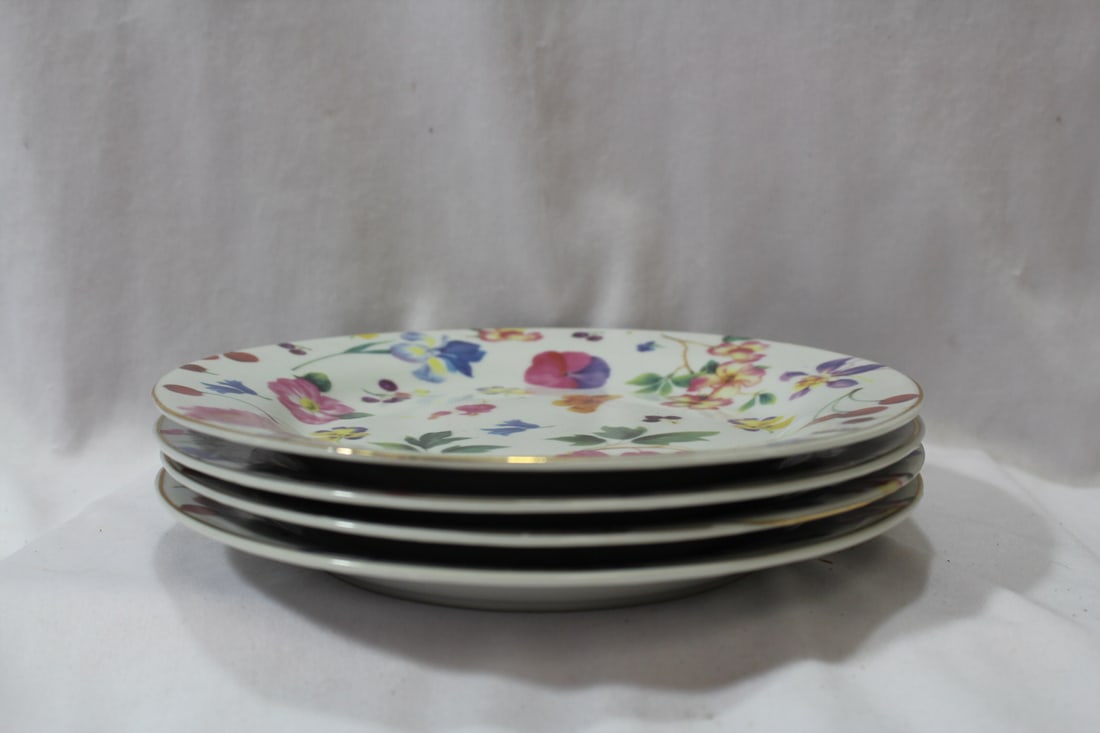 Set of 4 Decorative Salad Plates: 7 1/2" in diameter