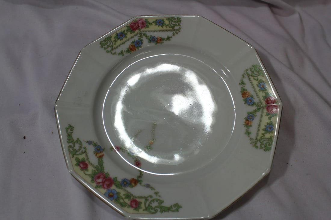 A German Plate: 8 5/8" in diameter