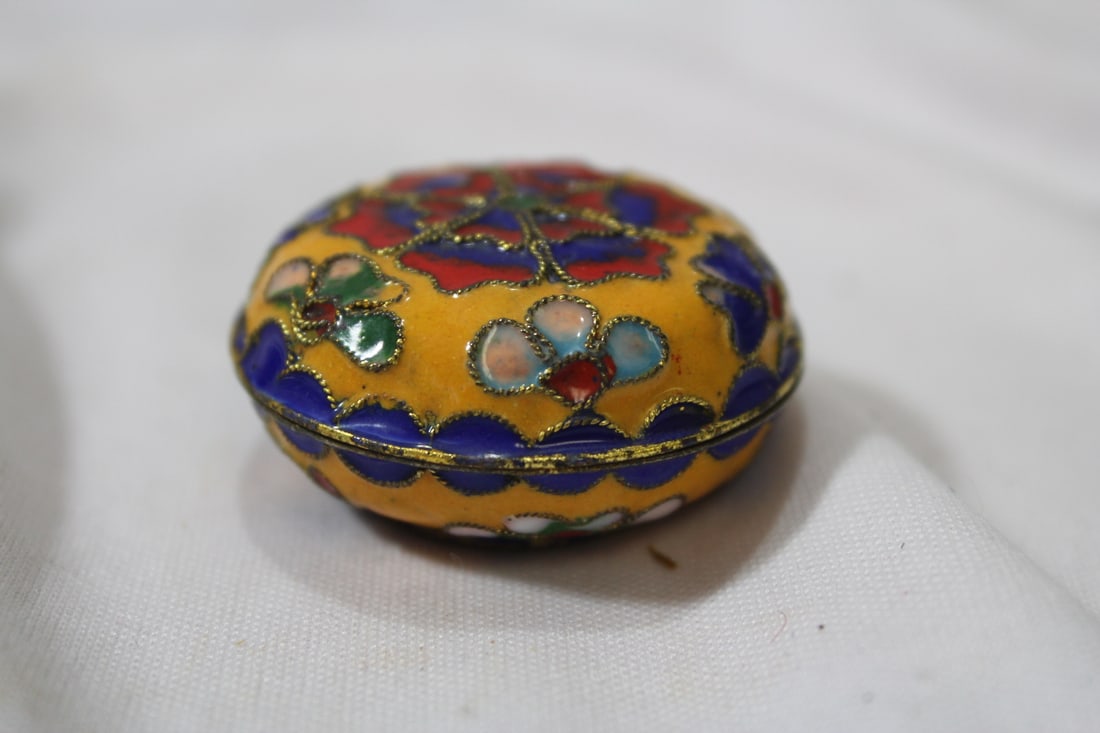 A Yellow Trinket Box: Chinese cloisonne enamel type - 1 3/4" in diameter
