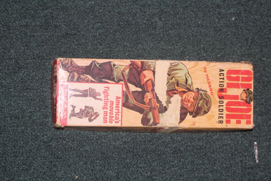 Vintage 1964 G.I.Joe Action Figure: boxed - overall= 12" long