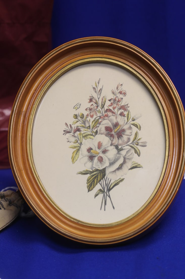A Wooden Framed Print: 8 1/2" in diameter
