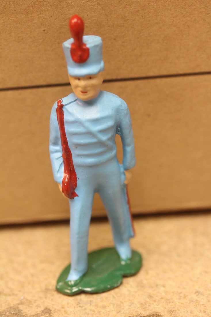 Lead Soldier: 3 1/2" tall