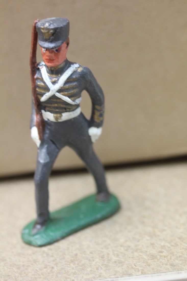 Lead Soldier: 3 1/4" tall