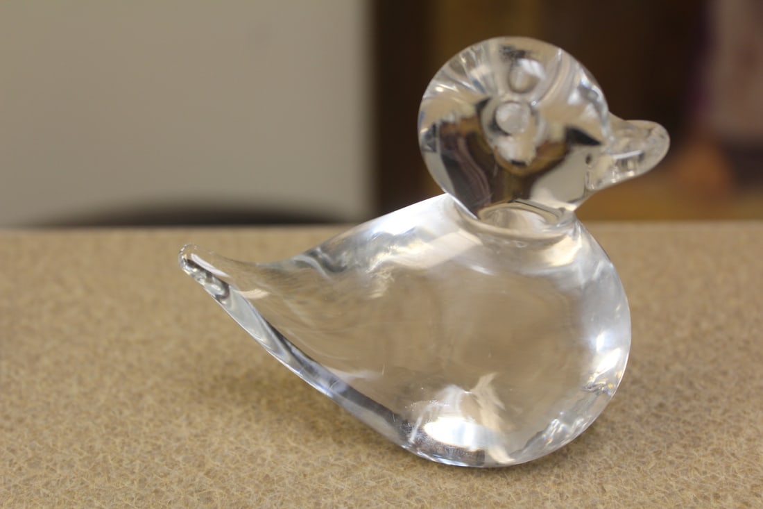 Signed Crystal Duck: 3 3/4" across