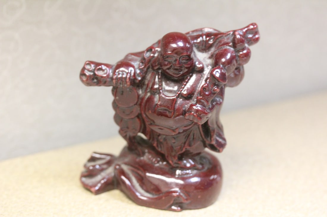 Chinese resin buddha: 3 3/4" tall
