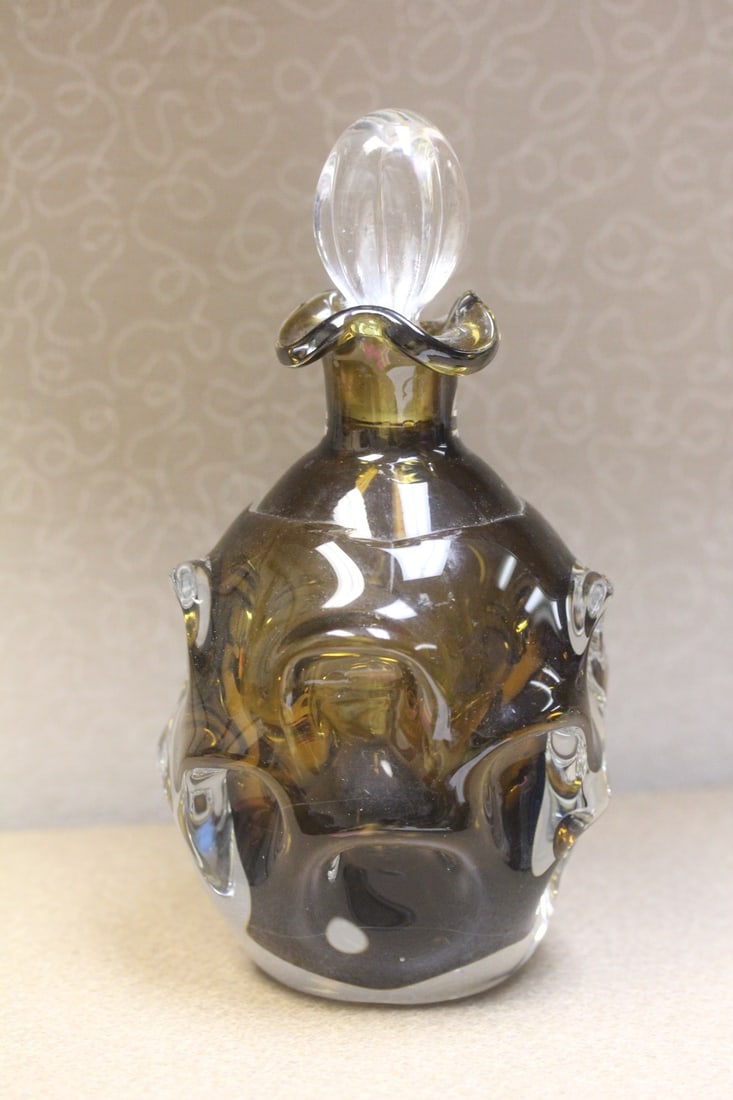 Modern Style Artglass Decanter (1 of 8)