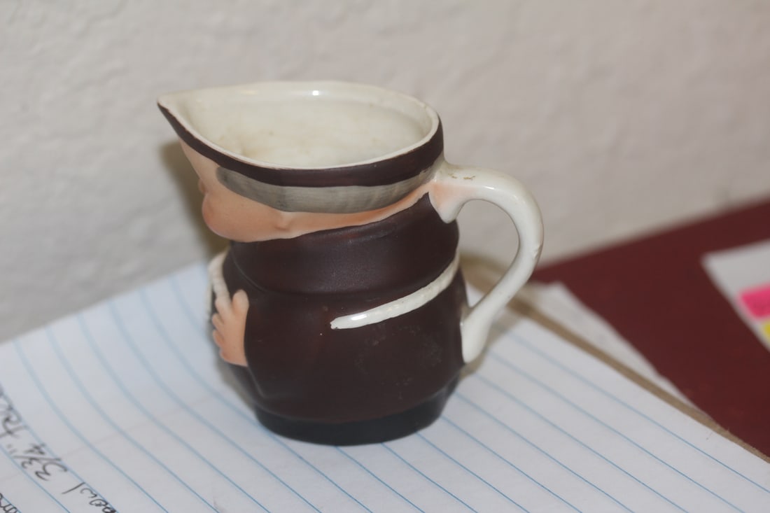 Full Bee Hummel Pitcher - 2