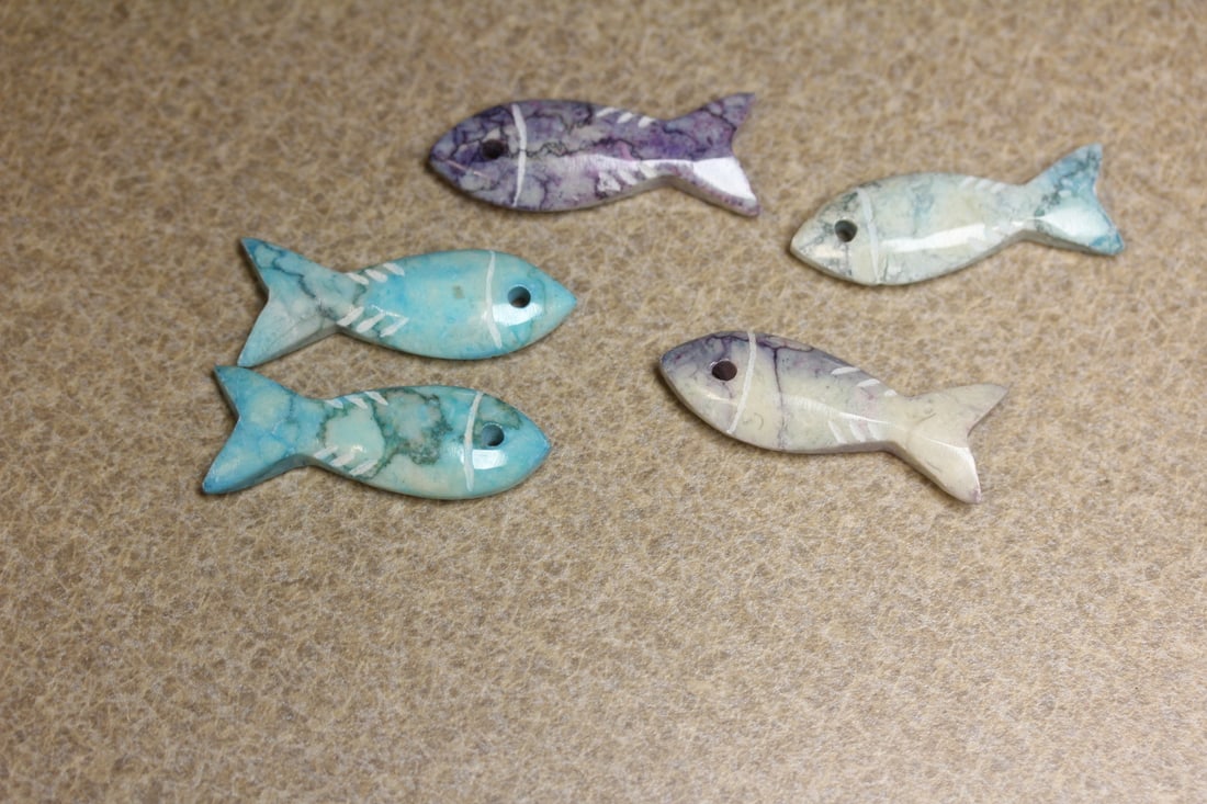 Lot of 5 Fish Pendants: Gemstone? Bone?