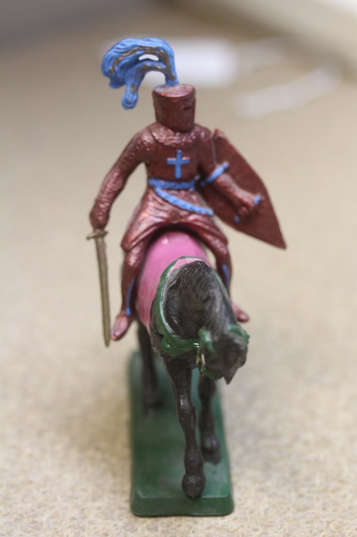 Starlux, France Plastic Soldier: on a horse