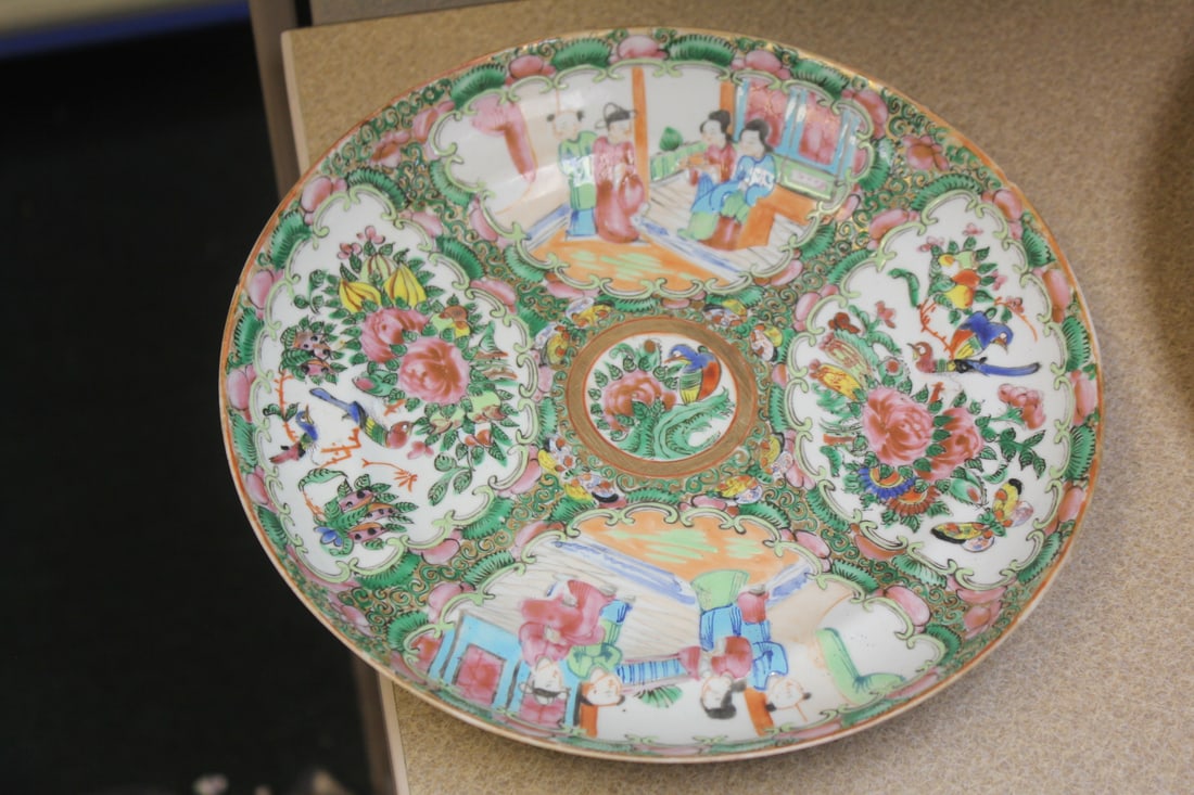 Antique Chinese rose medallion plate: 9 5/8" in diameter, please note: one underneath flea bite as shown, not noticable when plate is right side up - 19th century
