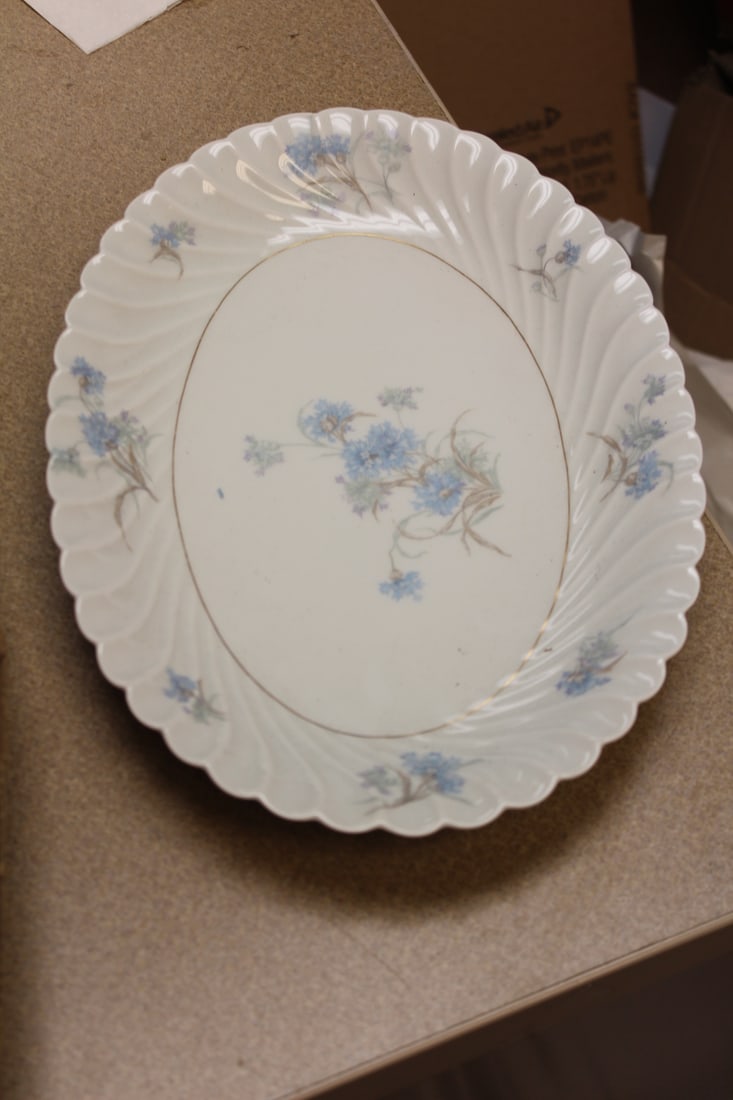 Limoges Bergere Oval Platter: 13 3/4" in diameter