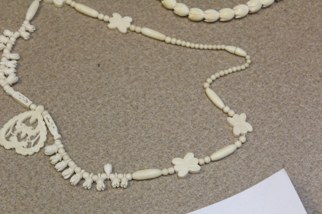 Assorted B o n e Jewelry - 4