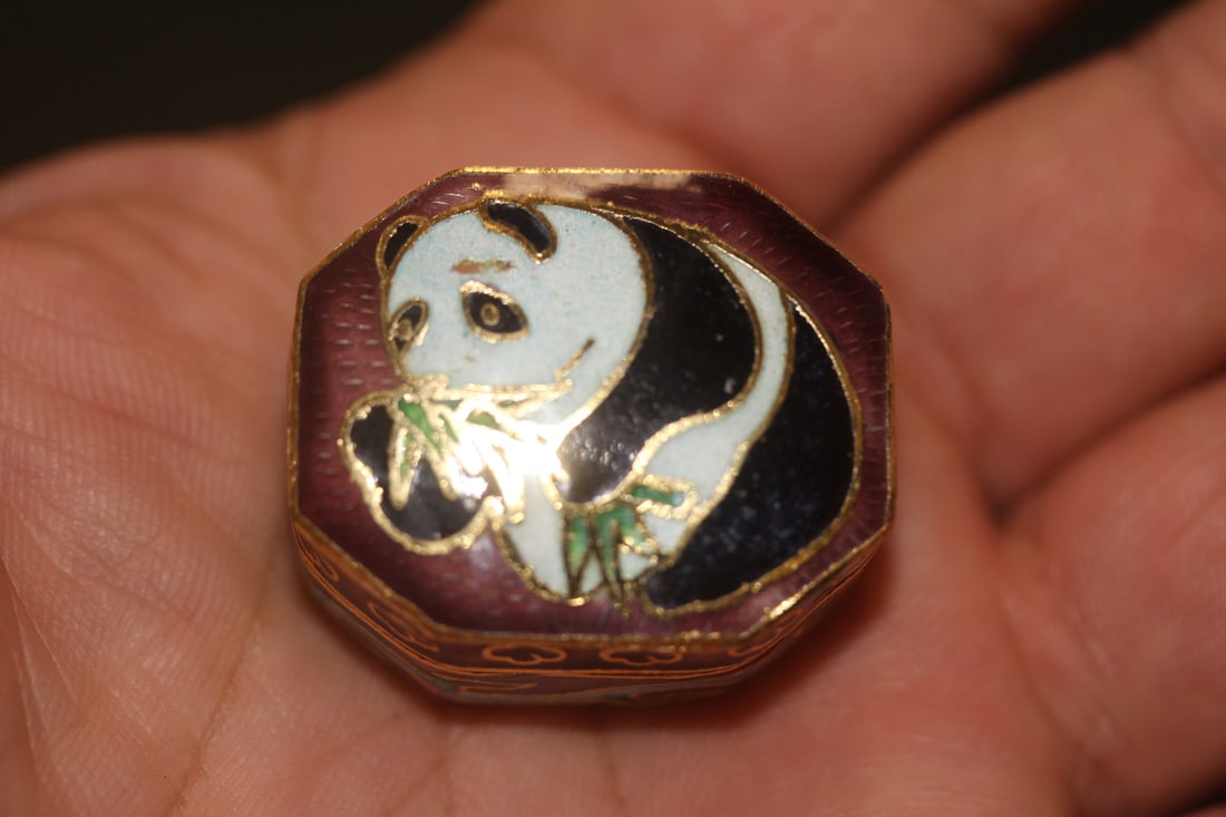 Chinese Panda Cloisonne Trinket Box: as shown