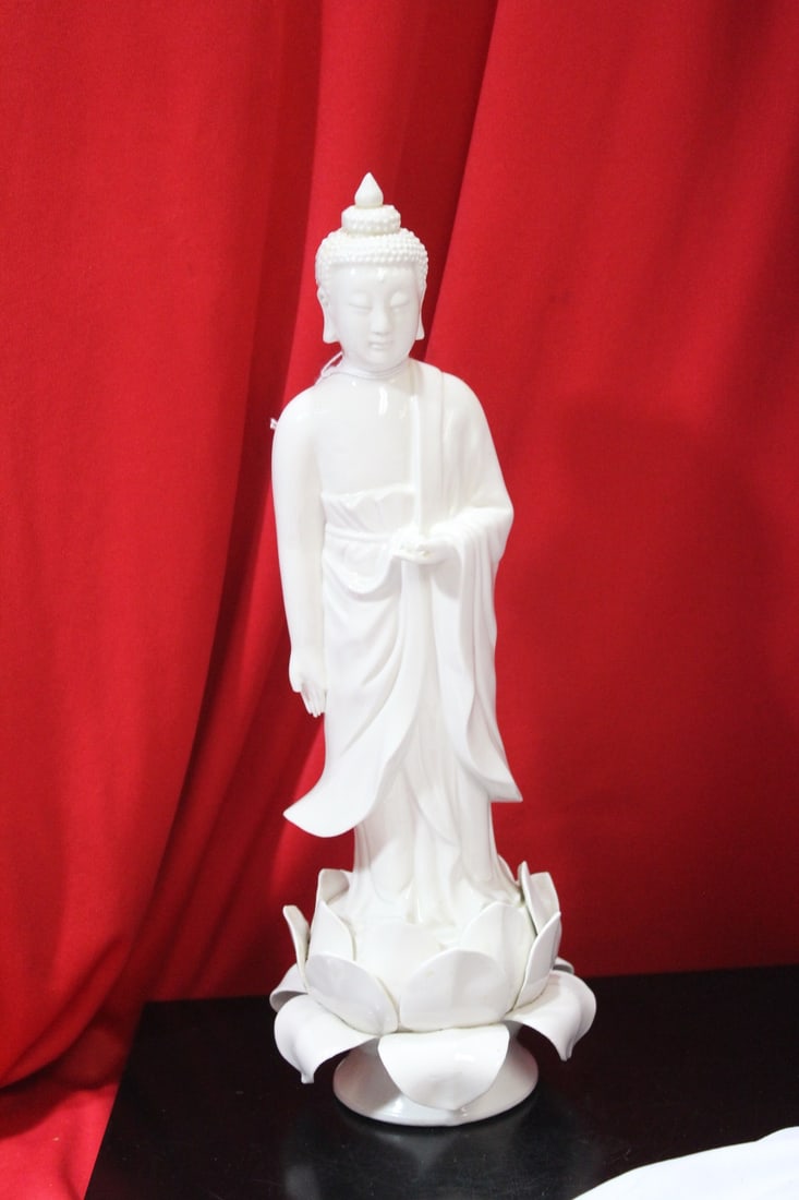 A Chinese Blanc de Chine Kwan Yin: please note: missing thumb as shown - 12 3/8" tall