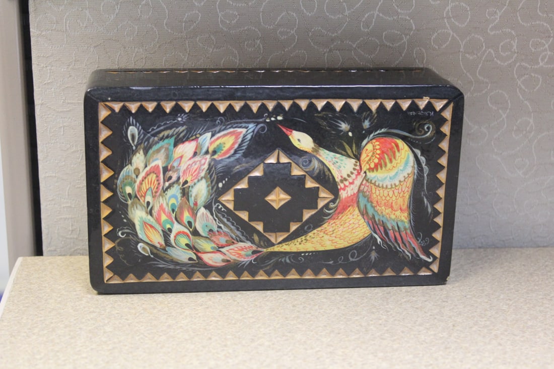 Russian Folk Art Wooden Jewelry Box: signed - 7 3/8" across - some jewelry inside