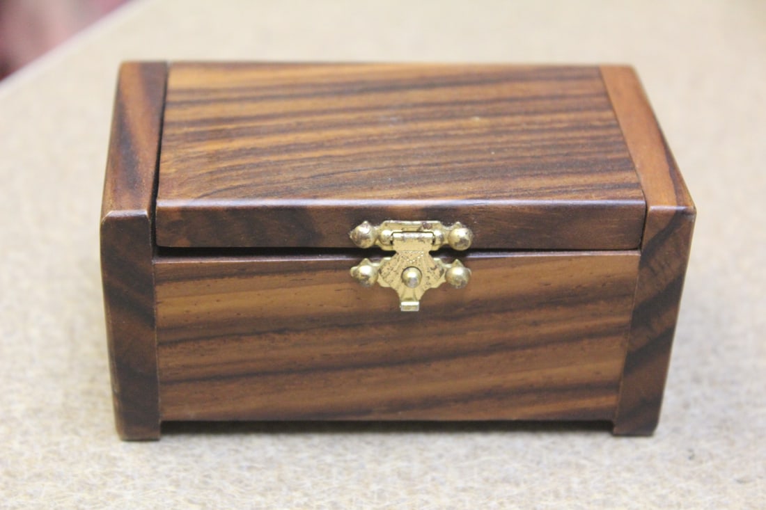 Cedar Trinket Box: 3 7/8" across