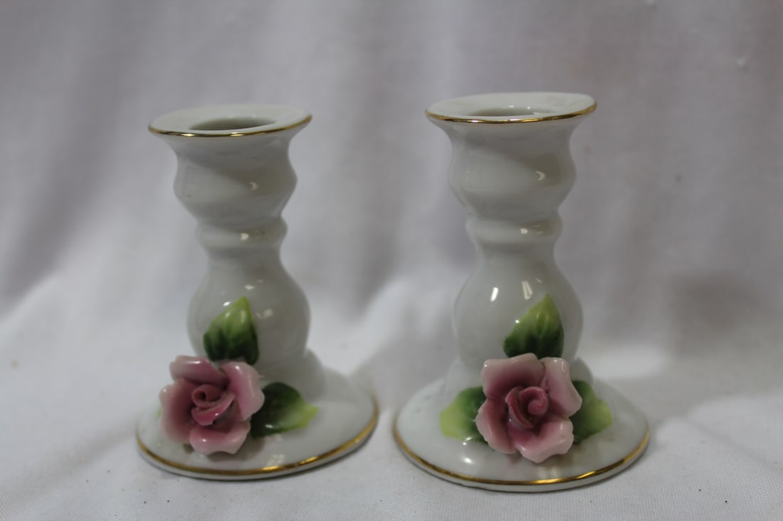 A Pair of Ceramic Candle Holders: 3" tall each
