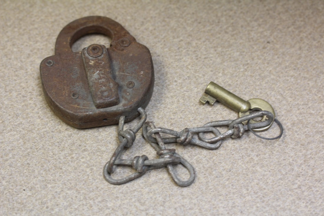 Old Adlake Lock with Key: key works
