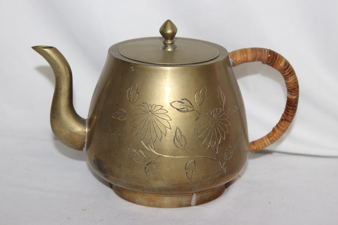 A Brass Teapot: made in China - most likely from the Rapublic period - 7 3/4" across
