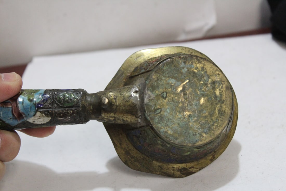 A Vintage Silk Iron - 3