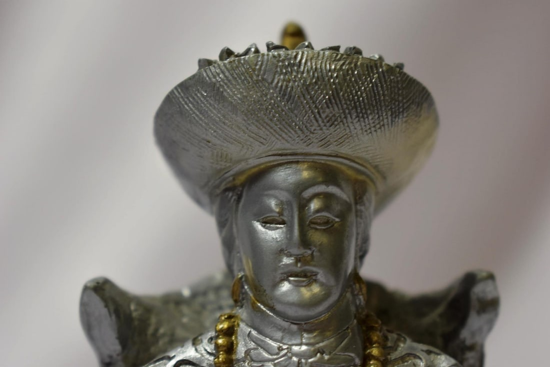 A Resin Empress - 6