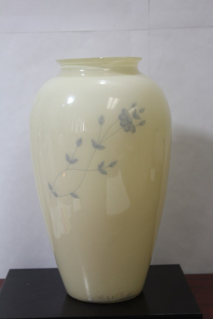 A Princess Heritage Glass Vase: 12 1/2" tall