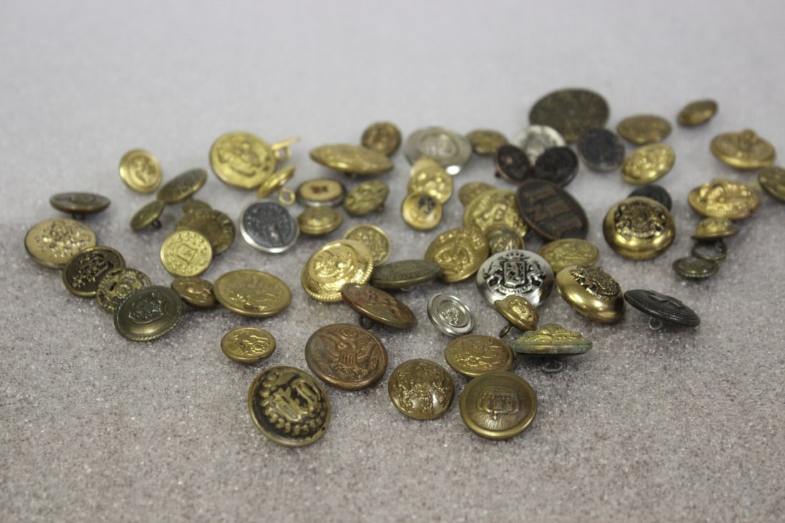 Lot of 64 Antique/Vintage Buttons: as shown