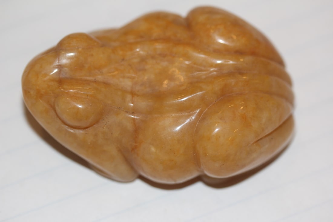 Rare Chinese Yellow Jade Toad: 2 1/2" across