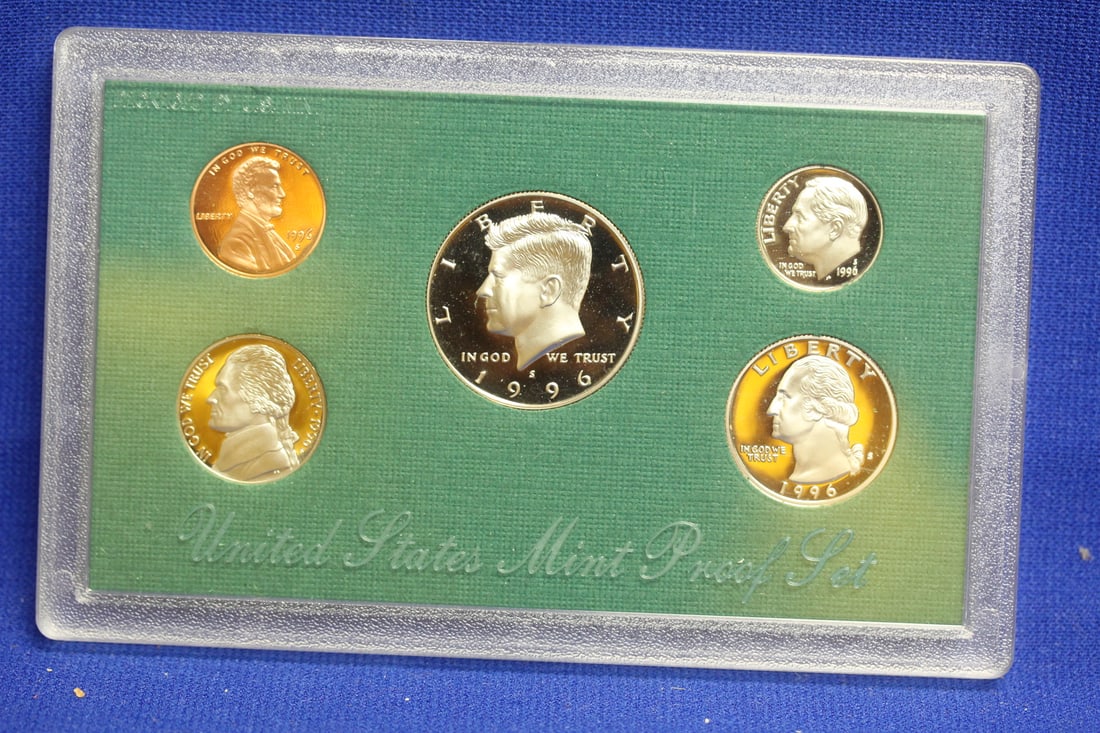 A 1996 US Mint Proof Set: as shown