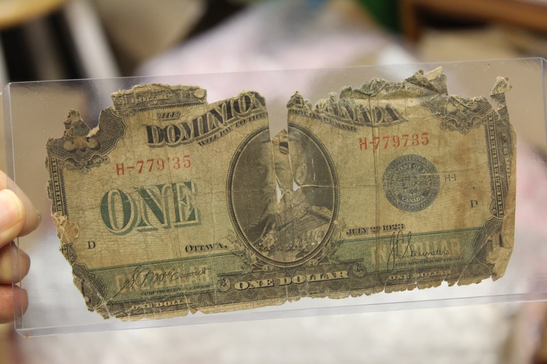 1923 Canada $1.00 Large Note (1 of 2)