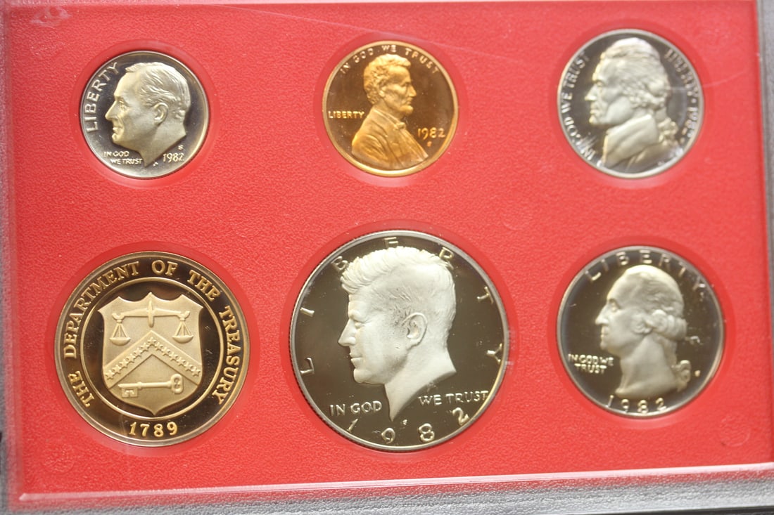 1982 US Proof Coin Set - 2